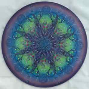 12 INCH ROUND GLASS
TRIVET
GREEN BLUE 3